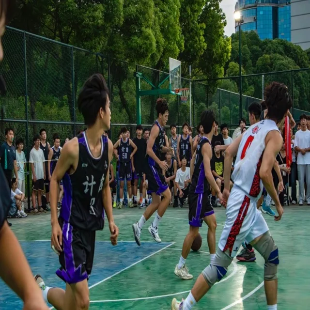 最新体育资讯速递：聚焦全球热门赛事动态
